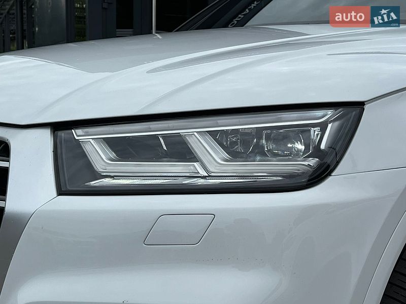 Внедорожник / Кроссовер Audi Q5 2018 в Ровно