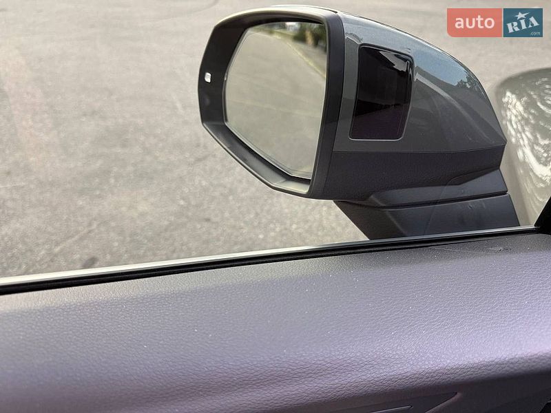 Внедорожник / Кроссовер Audi Q5 2023 в Киеве