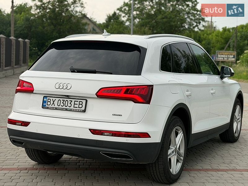 Внедорожник / Кроссовер Audi Q5 2017 в Староконстантинове
