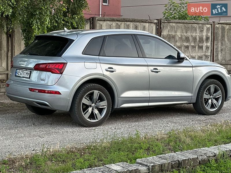 Позашляховик / Кросовер Audi Q5 2018 в Дніпрі
