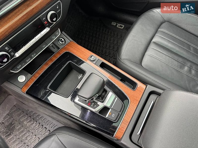 Позашляховик / Кросовер Audi Q5 2020 в Львові