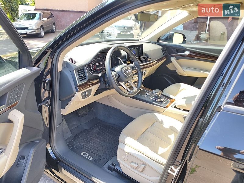 Внедорожник / Кроссовер Audi Q5 2017 в Киеве