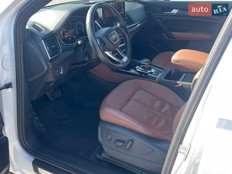 Позашляховик / Кросовер Audi Q5 2020 в Тернополі