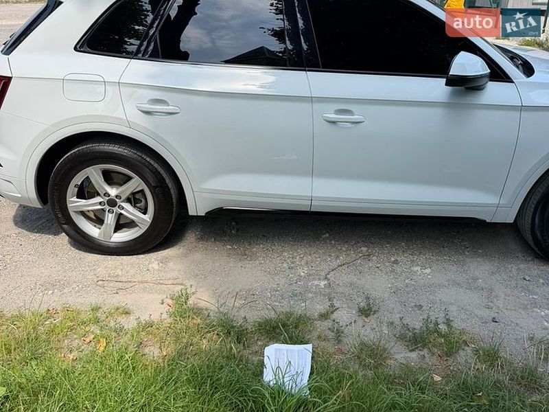 Позашляховик / Кросовер Audi Q5 2020 в Тернополі