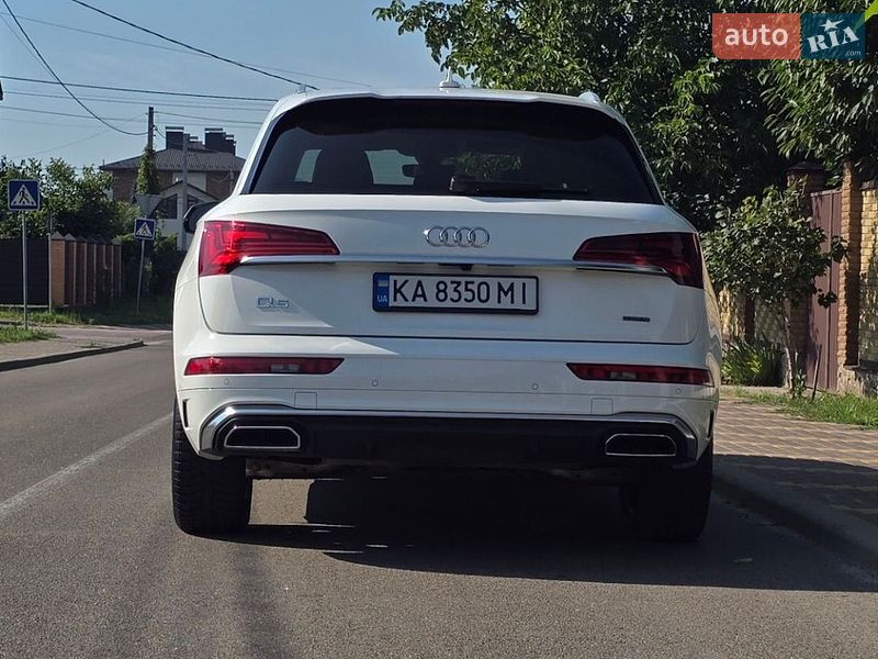 Позашляховик / Кросовер Audi Q5 2022 в Києві