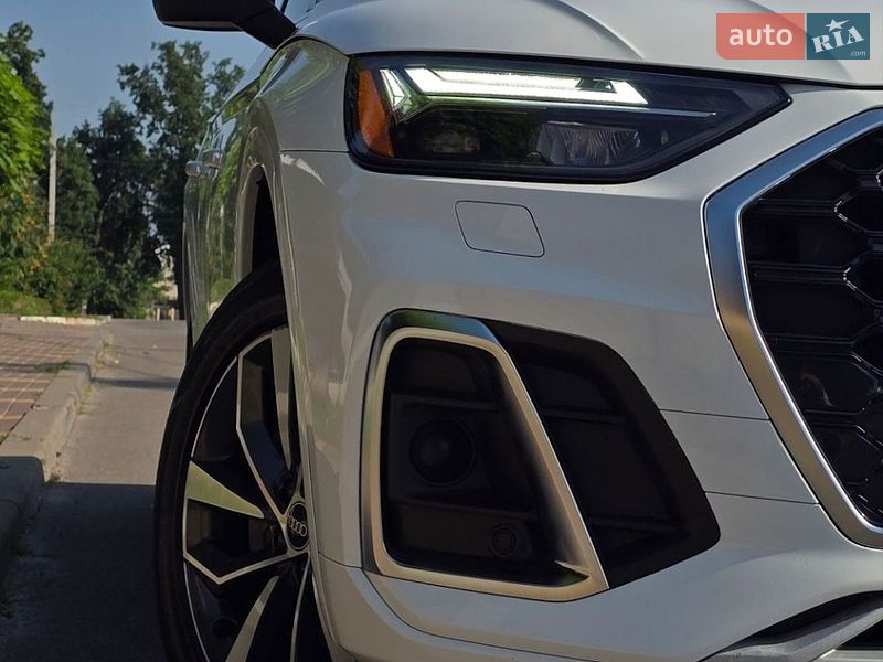 Позашляховик / Кросовер Audi Q5 2022 в Києві