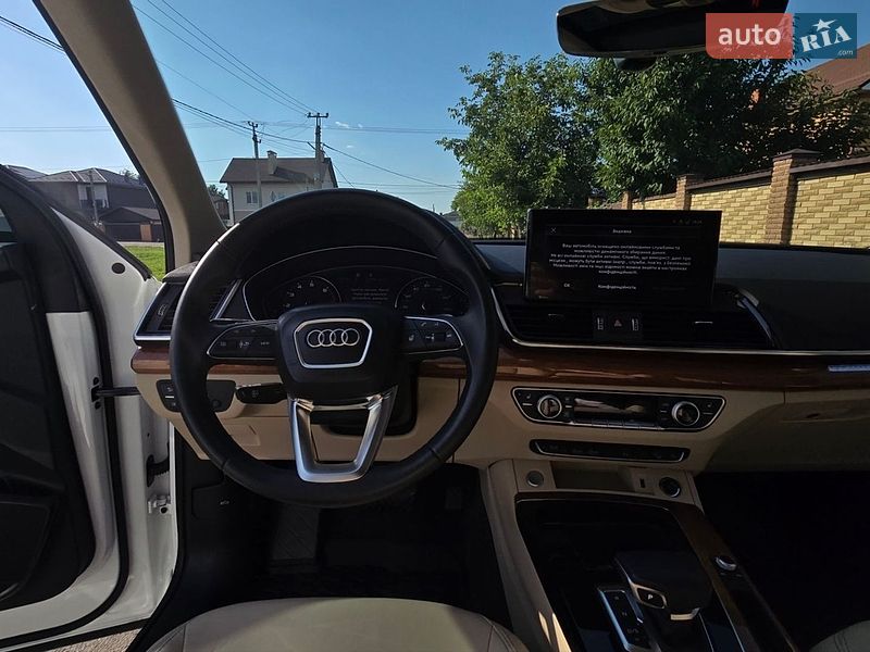 Позашляховик / Кросовер Audi Q5 2022 в Києві