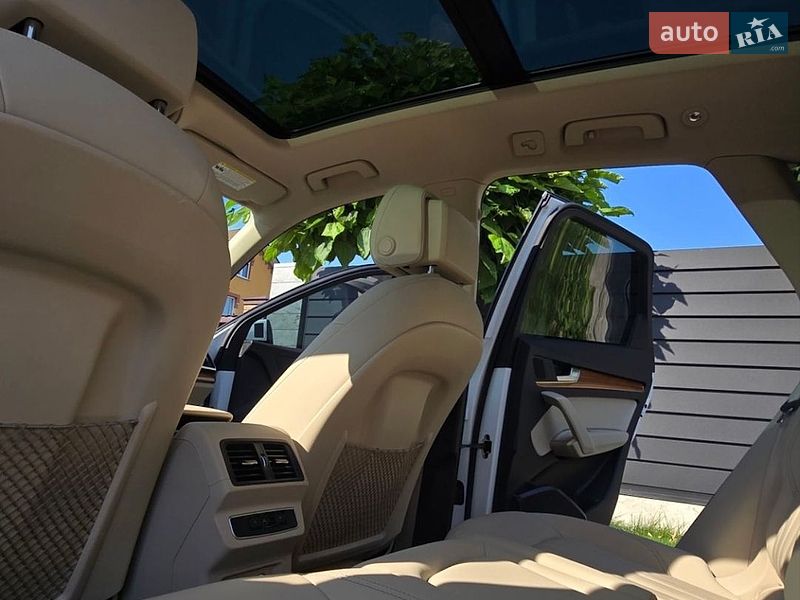 Позашляховик / Кросовер Audi Q5 2022 в Києві