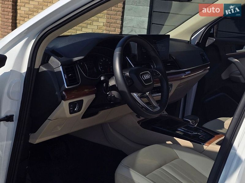 Позашляховик / Кросовер Audi Q5 2022 в Києві