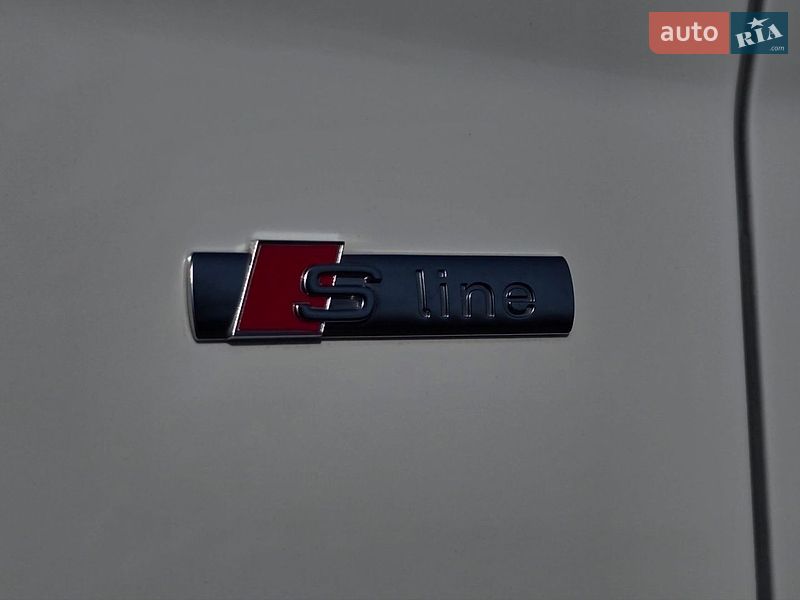 Позашляховик / Кросовер Audi Q5 2022 в Києві
