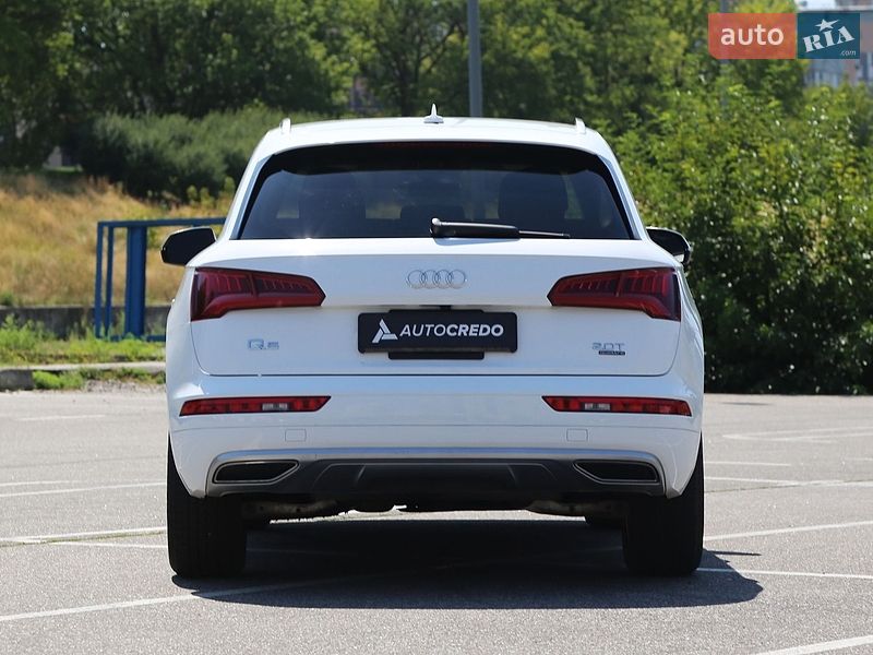 Внедорожник / Кроссовер Audi Q5 2018 в Киеве