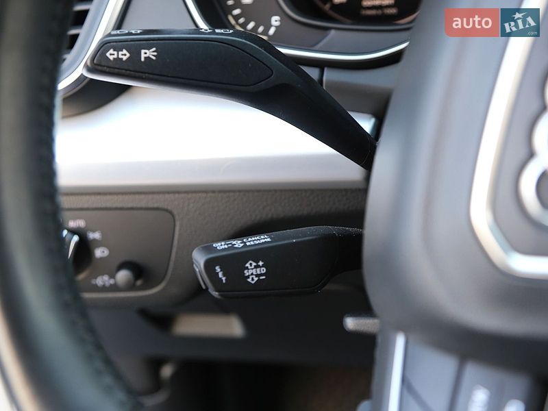 Внедорожник / Кроссовер Audi Q5 2018 в Киеве