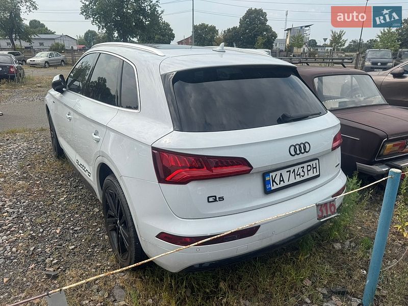 Позашляховик / Кросовер Audi Q5 2019 в Києві