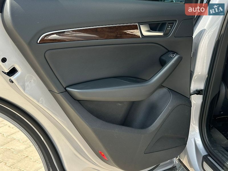 Позашляховик / Кросовер Audi Q5 2015 в Одесі