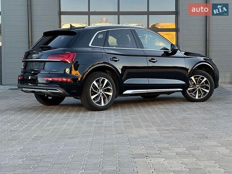 Позашляховик / Кросовер Audi Q5 2020 в Сарнах