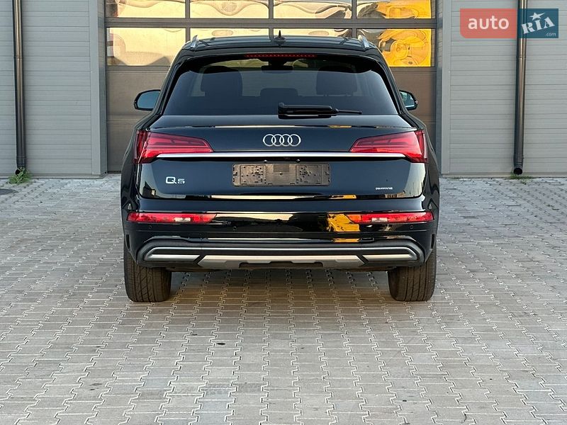 Позашляховик / Кросовер Audi Q5 2020 в Сарнах
