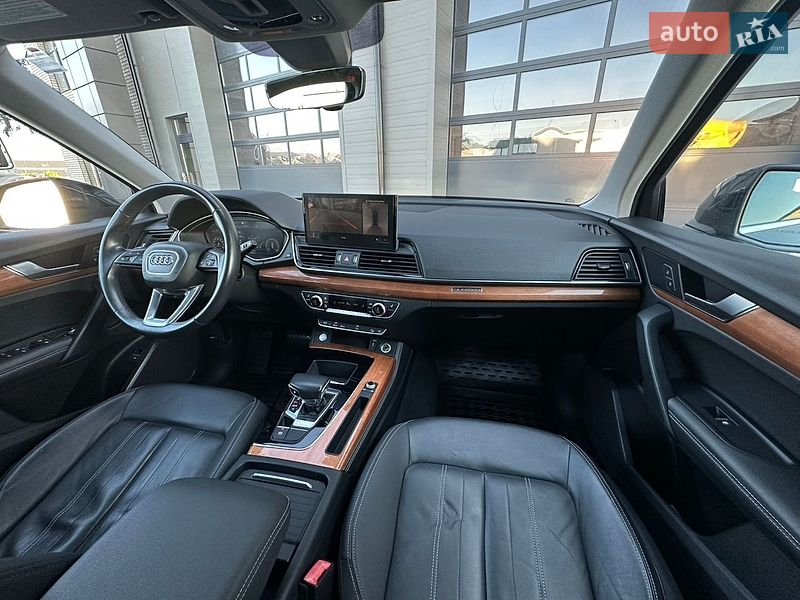 Позашляховик / Кросовер Audi Q5 2020 в Сарнах