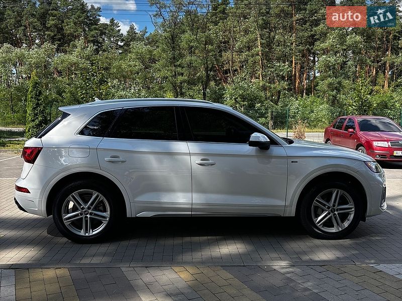 Позашляховик / Кросовер Audi Q5 2021 в Білогородці