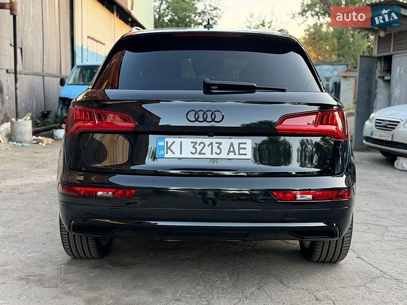 Внедорожник / Кроссовер Audi Q5 2020 в Киеве