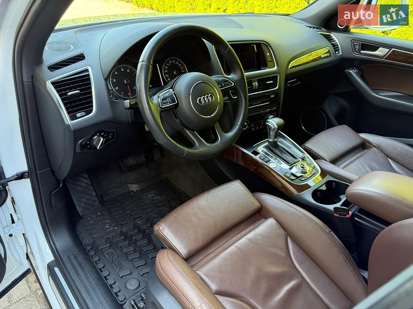 Audi Q5 2015 VIN WA1L2AFP3GA039116 фото оголошення 10 з 20
