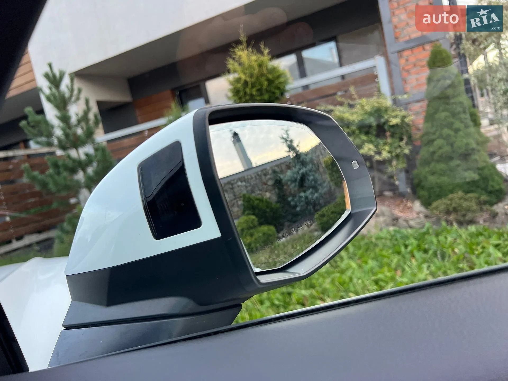 Audi Q5 2019 VIN WA1BNAFY4K2051239 фото оголошення 113 з 128