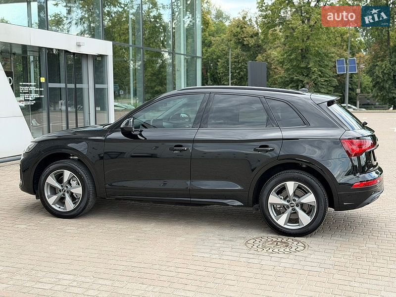 Внедорожник / Кроссовер Audi Q5 2024 в Львове