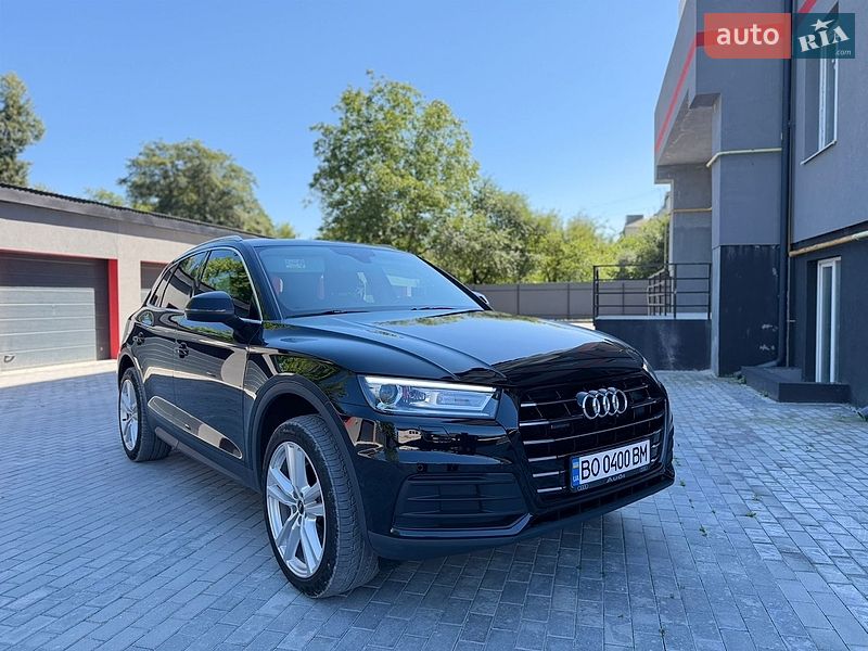 Внедорожник / Кроссовер Audi Q5 2017 в Борщеве