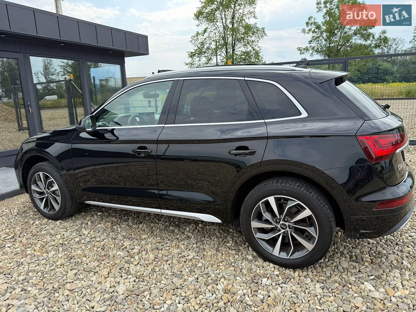 Audi Q5 2021 VIN WA1AAAFY7M2118488 фото оголошення 37 з 111
