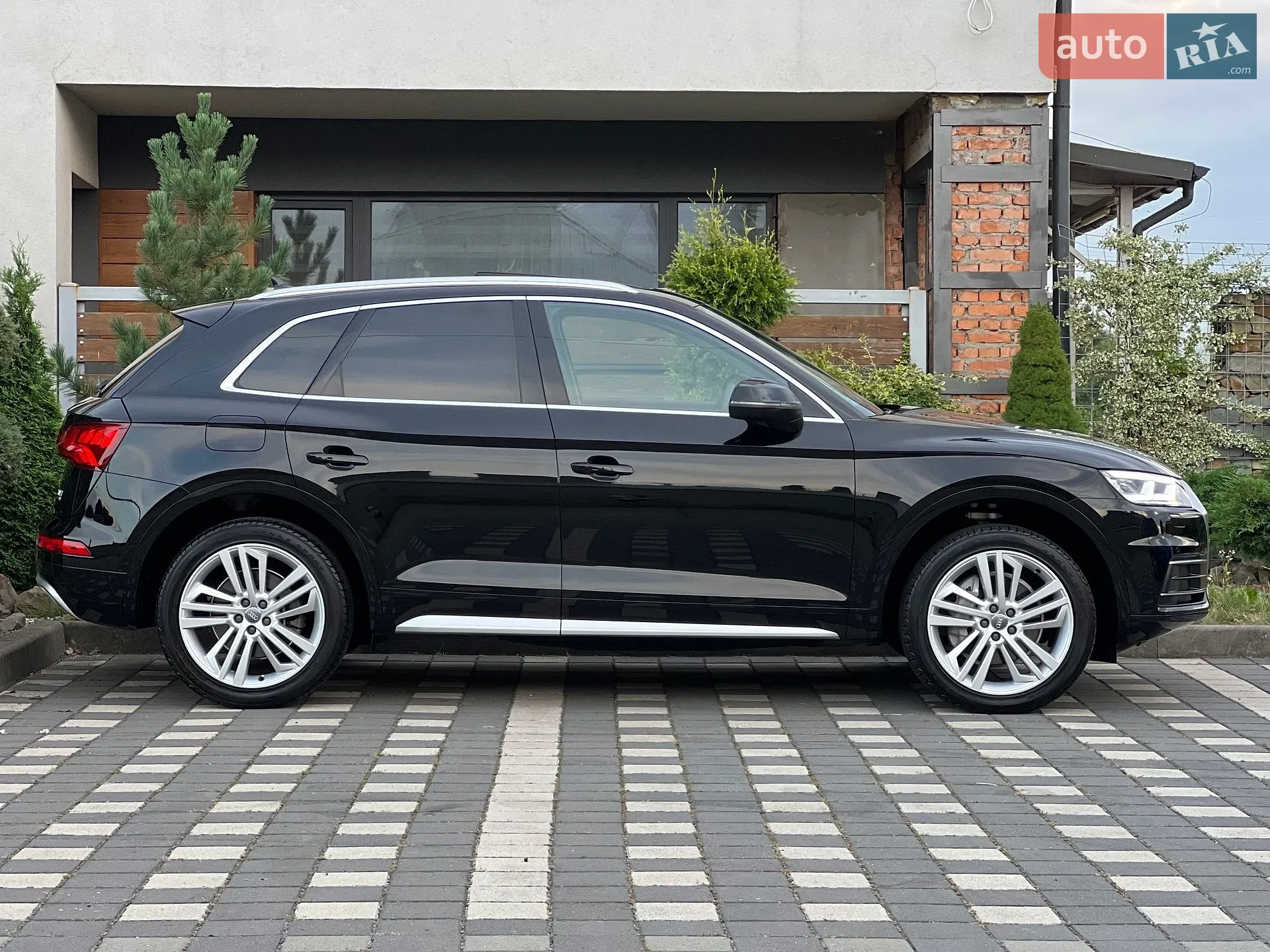 Audi Q5 2018 VIN WA1BNAFY2J2202710 фото оголошення 36 з 140