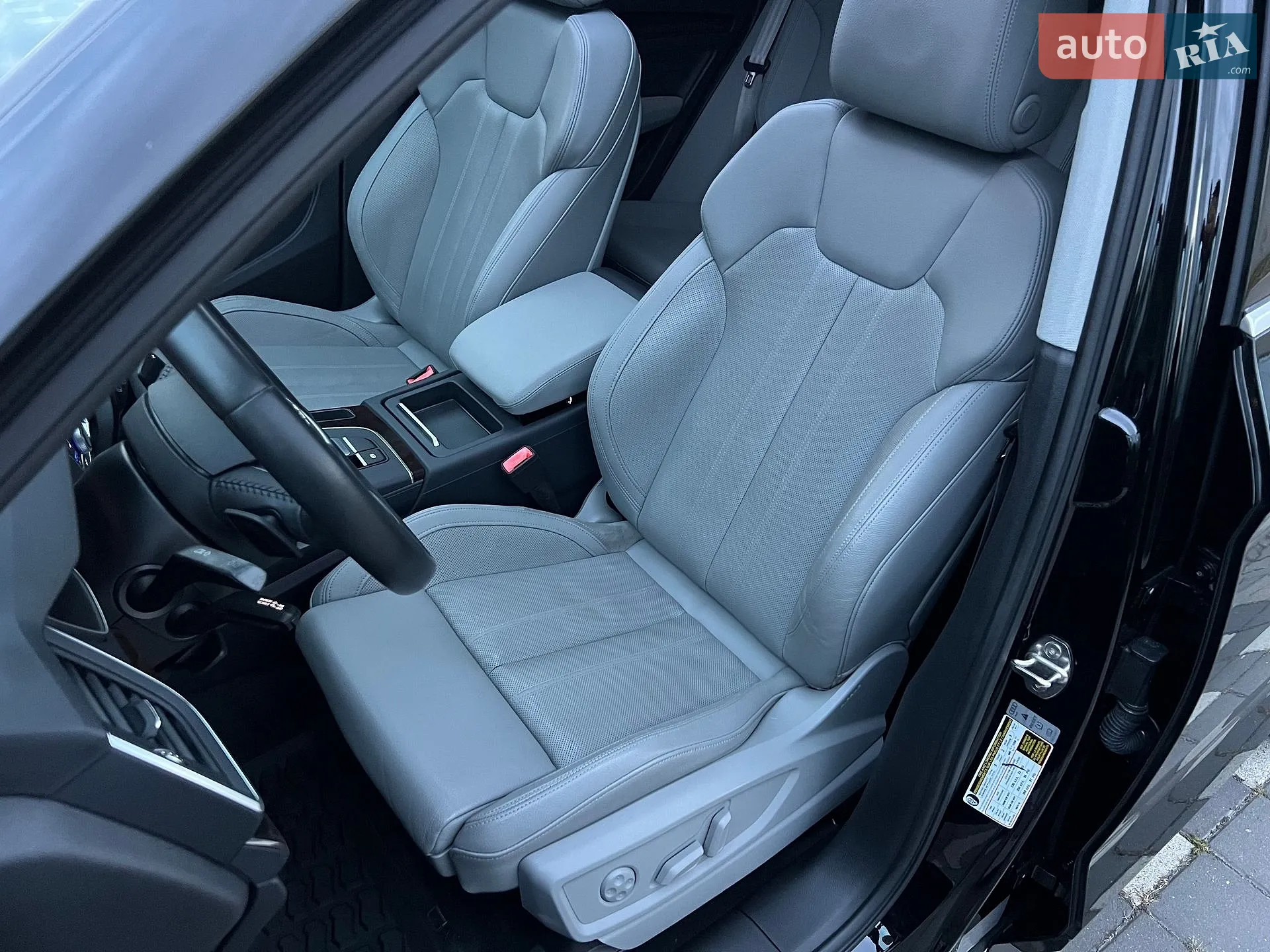 Audi Q5 2018 VIN WA1BNAFY2J2202710 фото оголошення 68 з 140