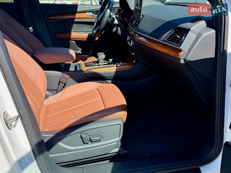 Внедорожник / Кроссовер Audi Q5 2021 в Киеве