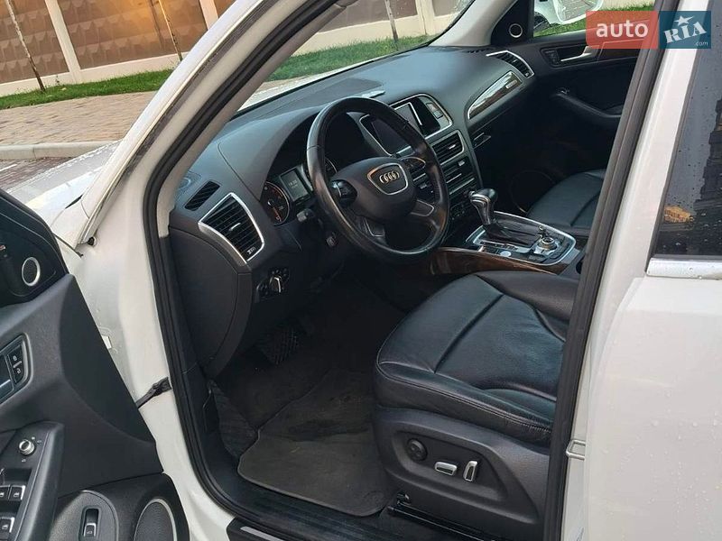 Позашляховик / Кросовер Audi Q5 2016 в Києві