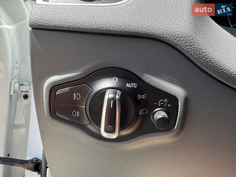 Позашляховик / Кросовер Audi Q5 2015 в Рівному
