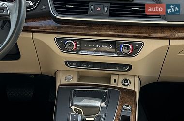 Внедорожник / Кроссовер Audi Q5 2018 в Белогородке