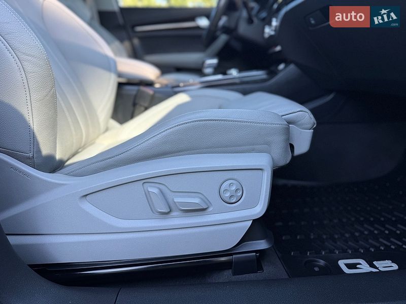 Внедорожник / Кроссовер Audi Q5 2018 в Дрогобыче