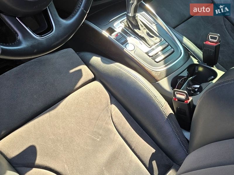 Внедорожник / Кроссовер Audi Q5 2015 в Петропавловской Борщаговке