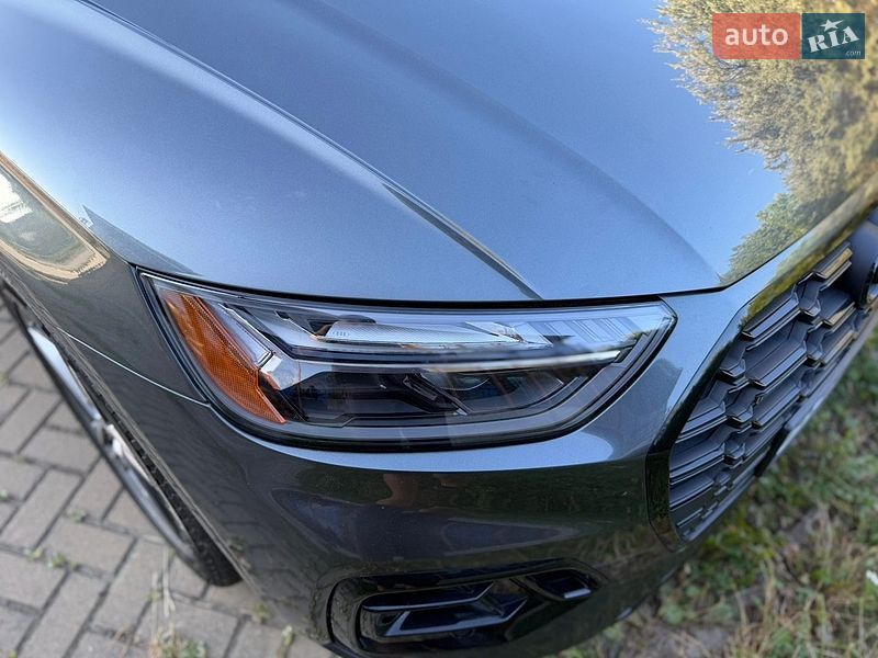Позашляховик / Кросовер Audi Q5 2024 в Рівному