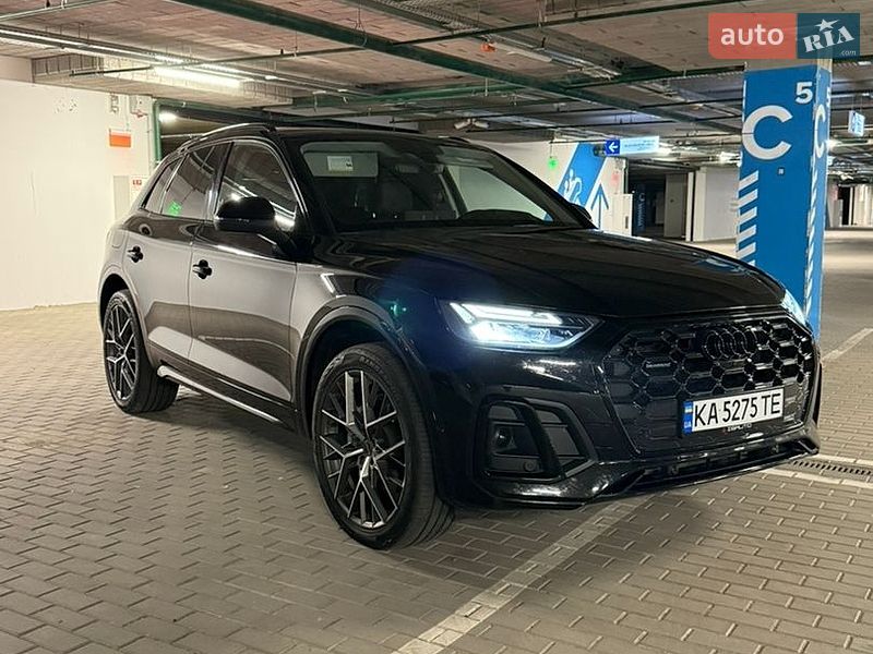 Внедорожник / Кроссовер Audi Q5 2021 в Киеве