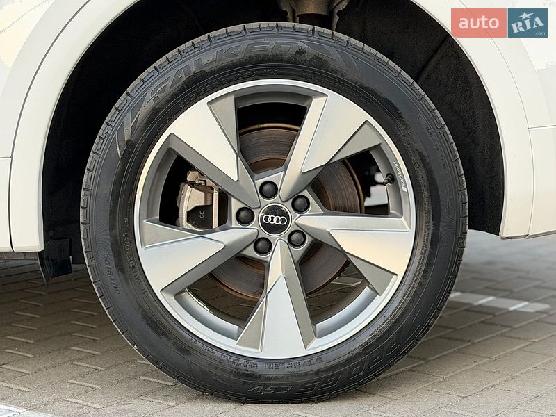 Внедорожник / Кроссовер Audi Q5 2020 в Тернополе
