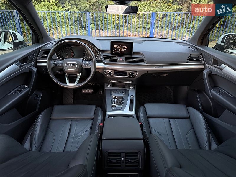 Внедорожник / Кроссовер Audi Q5 2020 в Тернополе