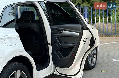 Внедорожник / Кроссовер Audi Q5 2020 в Тернополе