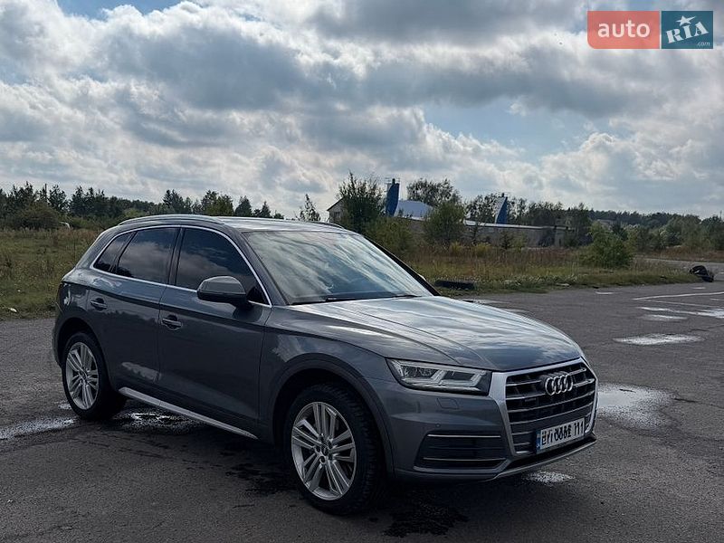 Внедорожник / Кроссовер Audi Q5 2017 в Ровно