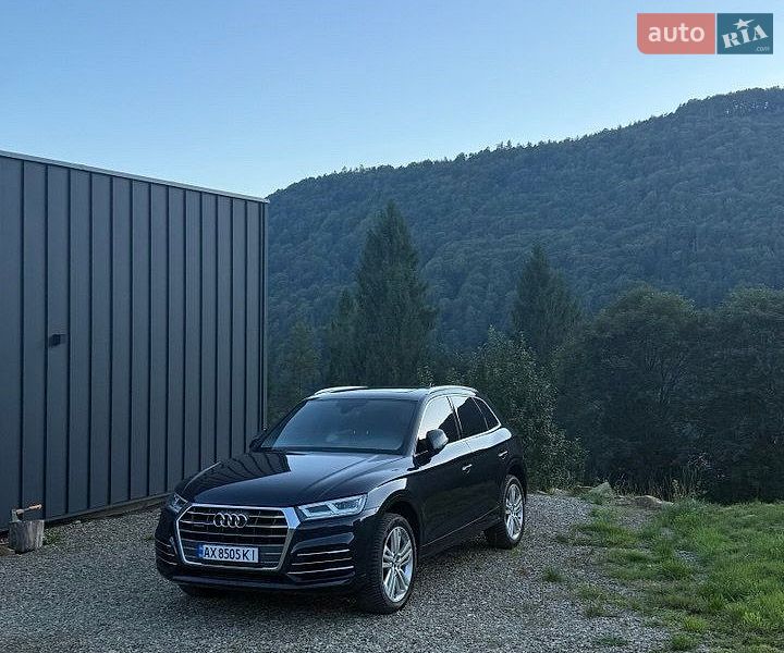 Позашляховик / Кросовер Audi Q5 2017 в Львові