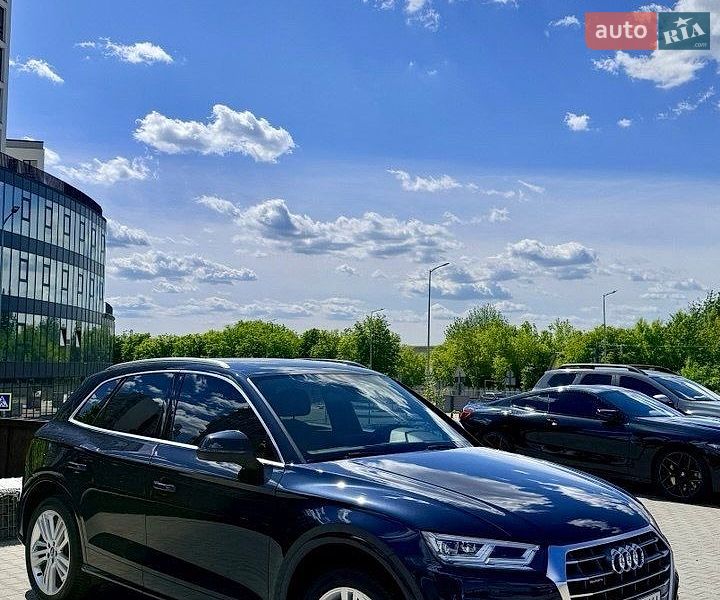 Позашляховик / Кросовер Audi Q5 2017 в Львові