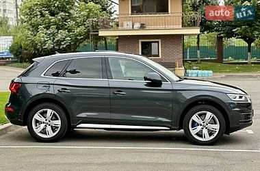 Позашляховик / Кросовер Audi Q5 2018 в Києві