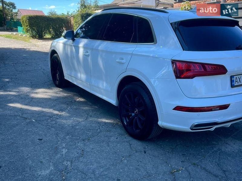 Внедорожник / Кроссовер Audi Q5 2018 в Полтаве