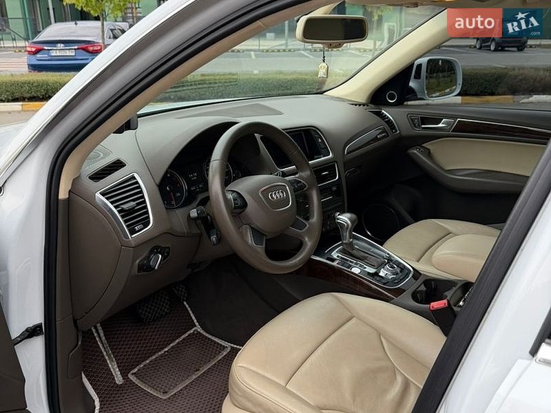 Позашляховик / Кросовер Audi Q5 2015 в Києві