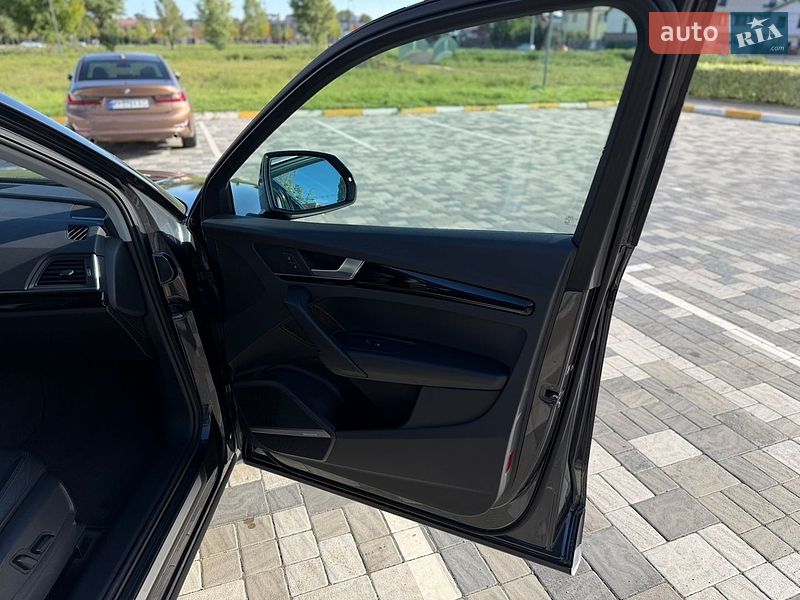 Позашляховик / Кросовер Audi Q5 2018 в Києві
