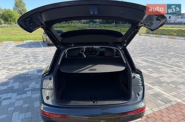 Позашляховик / Кросовер Audi Q5 2018 в Києві