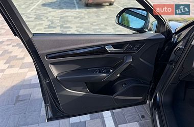 Позашляховик / Кросовер Audi Q5 2018 в Києві